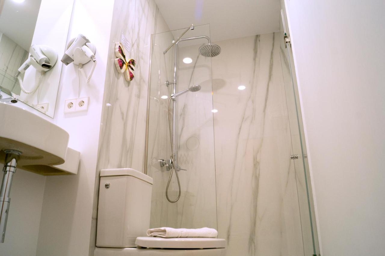 Chueca - Room Apartments Madrid Exterior photo